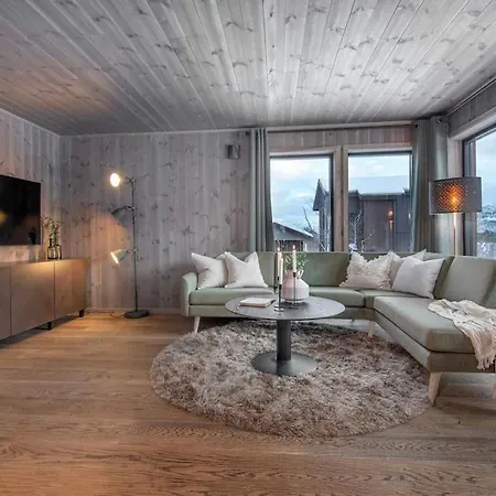 Modern Alpine Retreat - New 3br With Sauna And Full Amenities, Ground Floor - 101 Stranda (More og Romsdal)