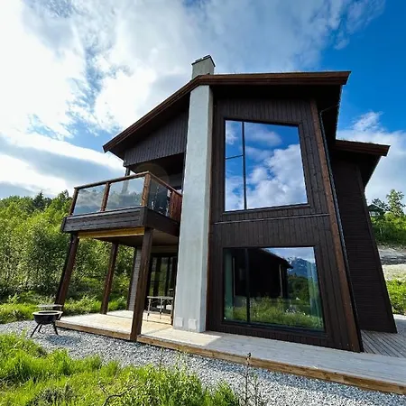 Ground Floor Exclusive With Sauna - Near Geiranger And The Norwegian Fjords Leilighet Stranda (More og Romsdal)