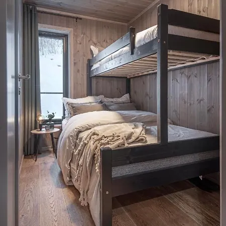 Modern Alpine Retreat - New 3br With Sauna And Full Amenities, Ground Floor - 101 Apartment Stranda (More og Romsdal)