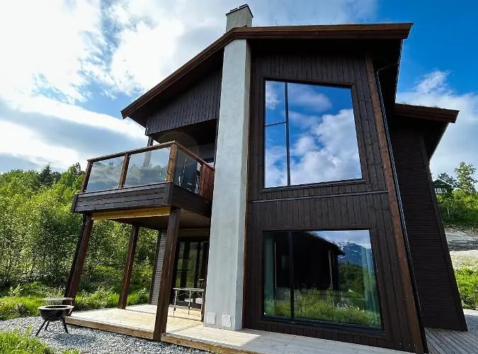 Ground Floor Exclusive With Sauna - Near Geiranger And The Norwegian Fjords Apartamento Stranda (More og Romsdal)